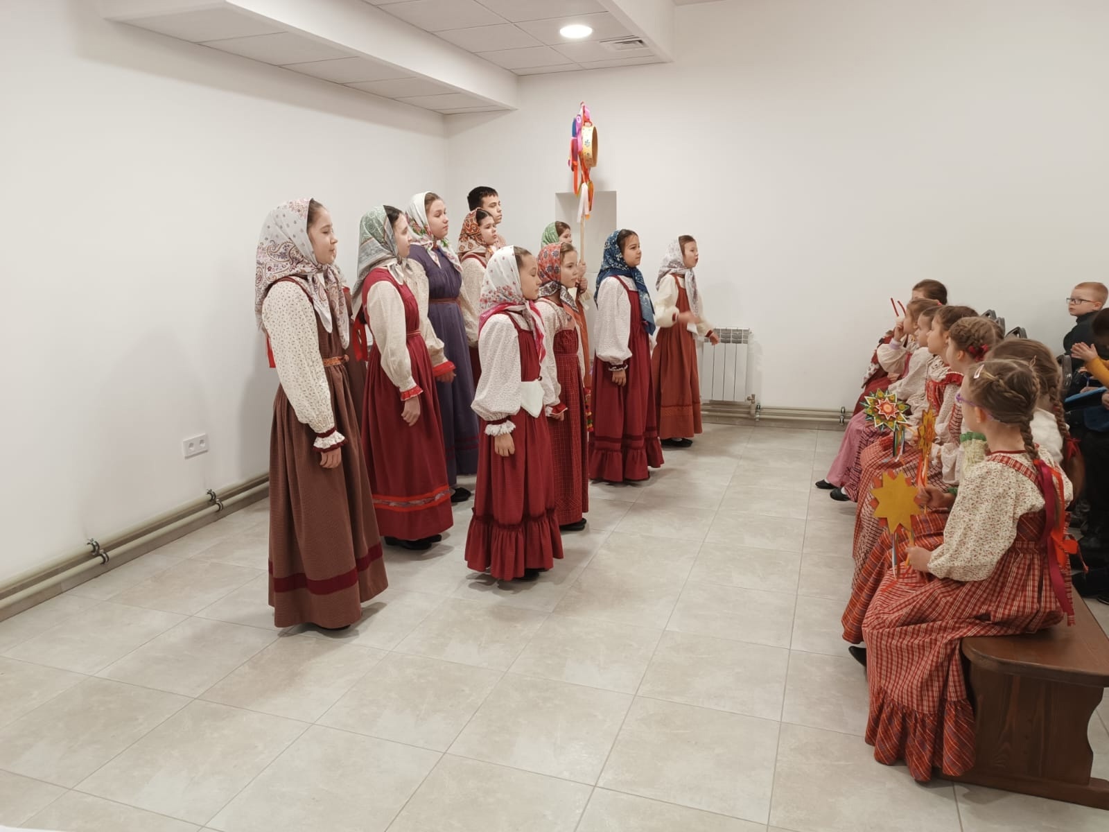 Радуемся о родившемся Богомладенце и поздравляем друг друга